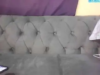 Pretty-diva  live sex cam