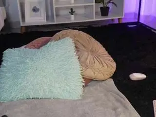 Lillydollss  live sex cam