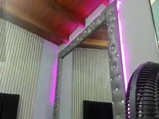 Paulinnacurvy  live sex cam