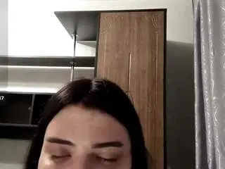 Tommiegeist  live sex cam