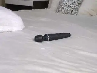 Edwinabody  live sex cam