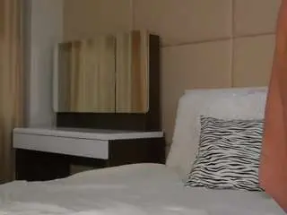 Edwinabody  live sex cam