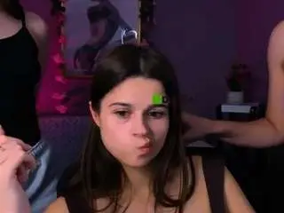 Flora-ri  live sex cam