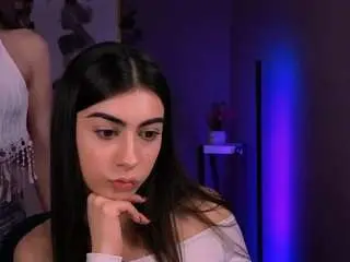 Flora-ri  live sex cam