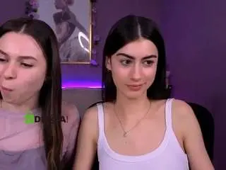 Flora-ri  live sex cam