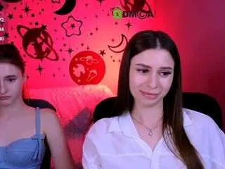 Flora-ri  live sex cam