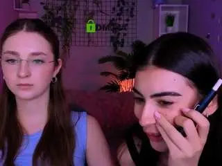Flora-ri  live sex cam