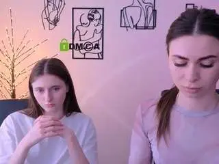 Flora-ri  live sex cam