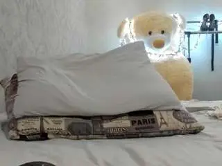 Wowblonde  live sex cam