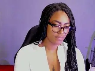 Latasshagettman  live sex cam