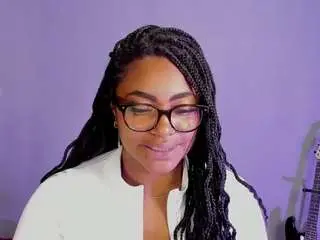 Latasshagettman  live sex cam