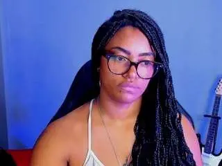 Latasshagettman  live sex cam