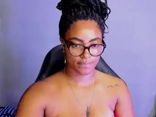 Latasshagettman  live sex cam