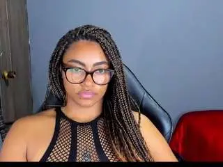 Latasshagettman  live sex cam