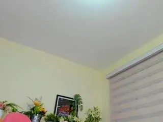 Starlie  live sex cam