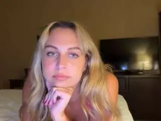 Tiffstreatsxoxo  live sex cam