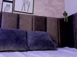 Alyssia-collins  live sex cam