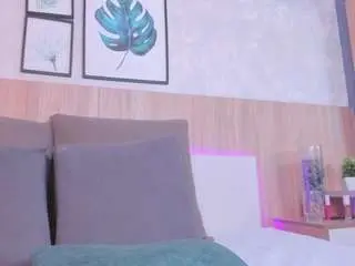 Alyssia-collins  live sex cam