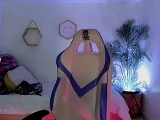 Dakota-moon  live sex cam