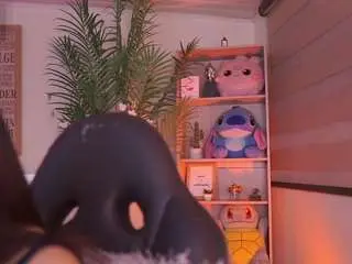 Dakota-moon  live sex cam