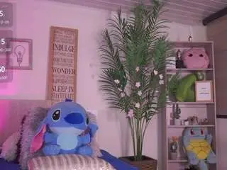 Dakota-moon  live sex cam