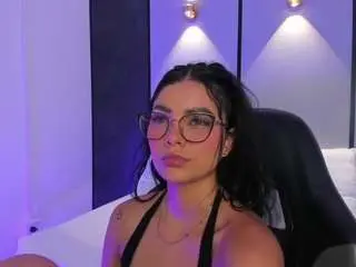 Emily-tolson  live sex cam