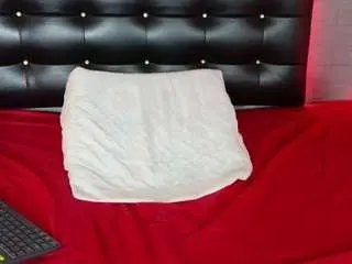 Isabella-t  live sex cam
