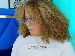 Niacolussi  live sex cam