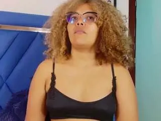 Niacolussi  live sex cam