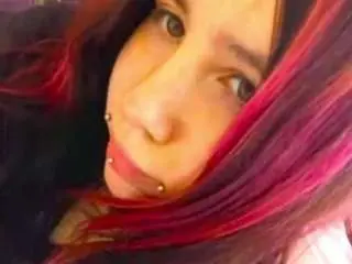 Treasahotze  live sex cam