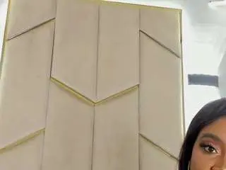 Britanyymore  live sex cam