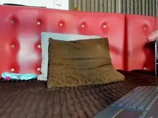 Chloe-fosster  live sex cam