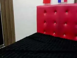 Chloe-fosster  live sex cam