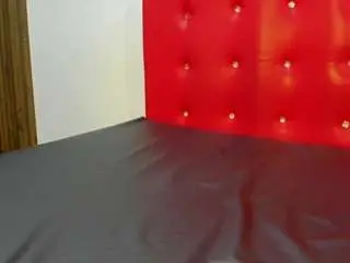 Chloe-fosster  live sex cam