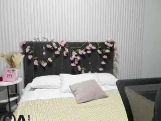 Mira-silk  live sex cam