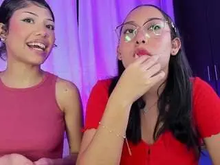 Xsweetgirlsx  live sex cam