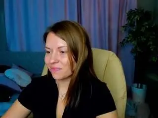 Kira-miragee  live sex cam
