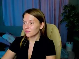 Kira-miragee  live sex cam