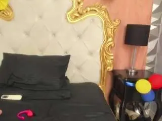 Maybigbooty  live sex cam