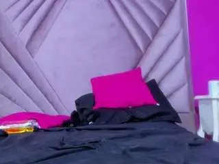 Maybigbooty  live sex cam