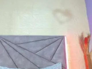 Dubraska1  live sex cam