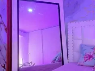 Kinky-camila  live sex cam