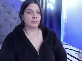 Martina-foxxy  live sex cam