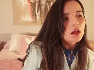 Raychelblack  live sex cam