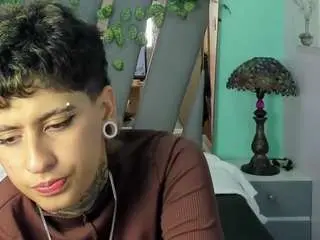 Danteeverdeen  live sex cam