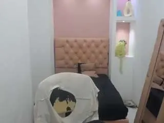 Funnymaturexxx  live sex cam