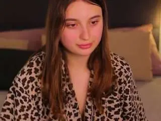 Nicole-delux  live sex cam