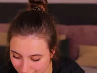 Nicole-delux  live sex cam