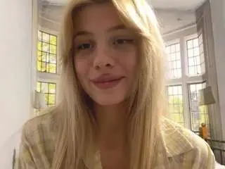 Rhondaplott  live sex cam