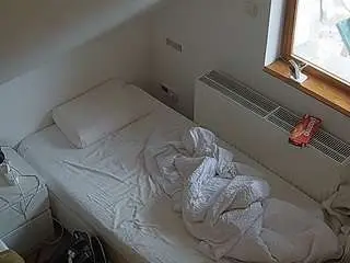 Voyeurcam-julmodels-bed-7  live sex cam